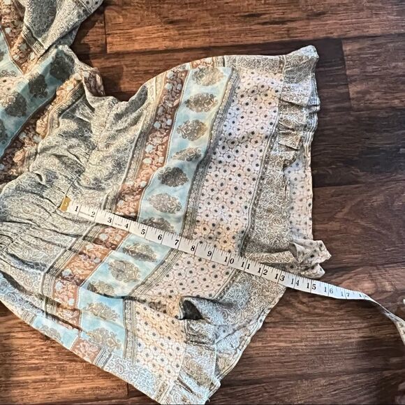 En crème romper - Picture 8 of 9